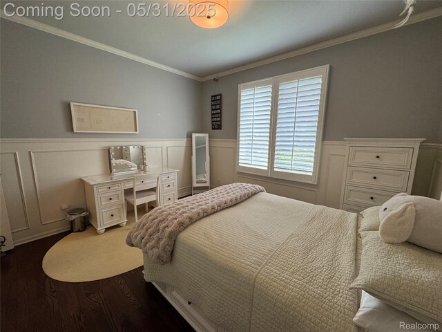 7348 William Dr, Shelby Twp, MI 48316 - bedroom featuring dark wood finished floors, a wainscoted wall, crown molding, and a decorative wall