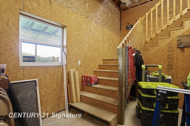 12751 Wilkinson Rd, Freeland, MI 48623 - view of staircase