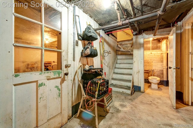 2918 Burns St, Detroit, MI 48214 - unfinished below grade area with stairway