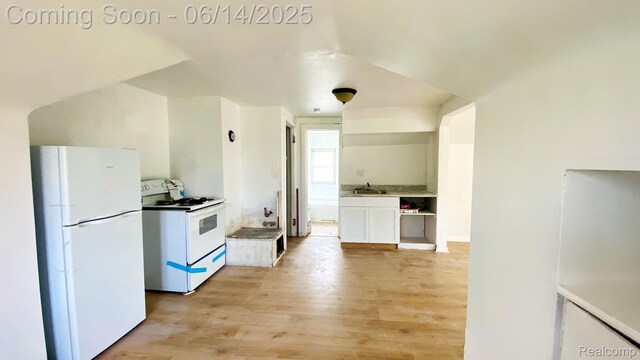13660 Mendota St, Detroit, MI 48238 - photo 17