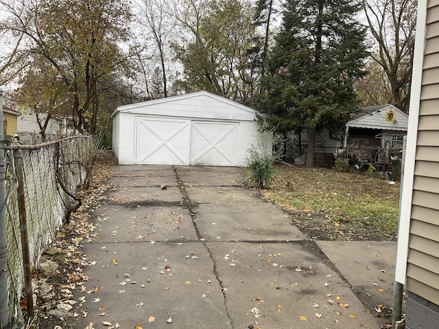 7269 Minock St, Detroit, MI 48228 - view of detached garage