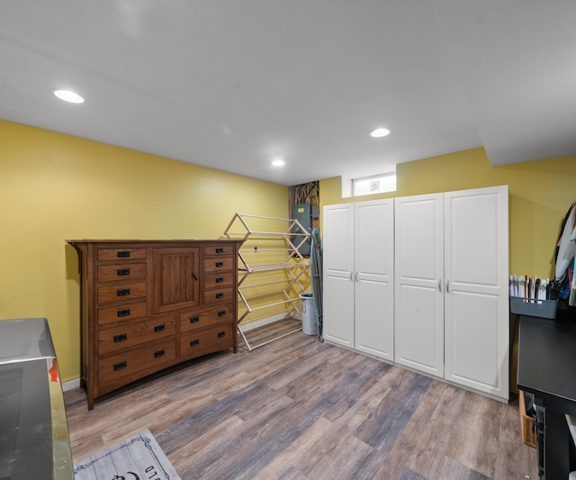 826 Jennie Pl, Monroe, MI 48161 - bedroom with light wood-style floors, recessed lighting, and a closet