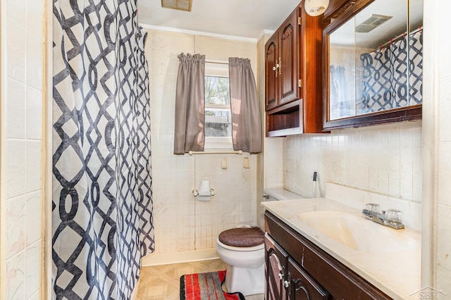 4411 W Michigan Ave, Saginaw, MI 48638 - full bathroom featuring vanity, tile walls, curtained shower, and tile patterned floors