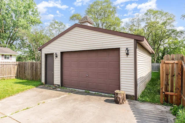 4411 W Michigan Ave, Saginaw, MI 48638 - view of detached garage