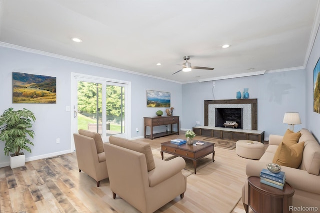 667 Heritage Ln, Rochester, MI 48309 - living room with a ceiling fan, crown molding, light wood-style flooring, baseboards, and recessed lighting