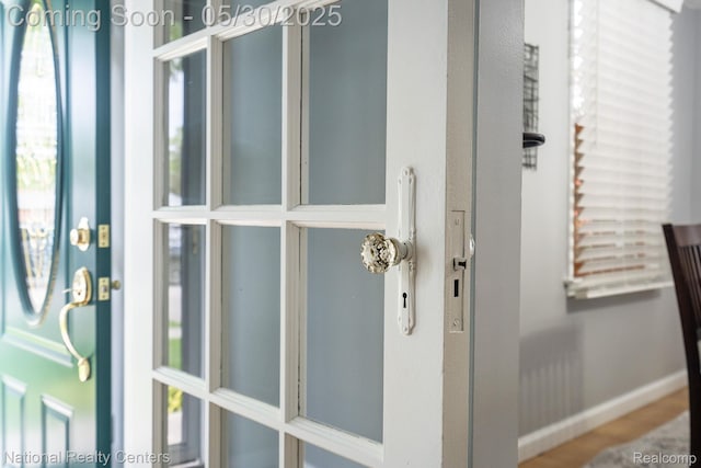 2029 Hubbell St, Dearborn, MI 48128 - detailed view of baseboards and elevator