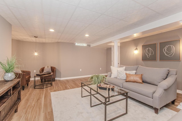 9117 Cambridge Dr, Saline, MI 48176 - living room with light wood finished floors, baseboards, and recessed lighting