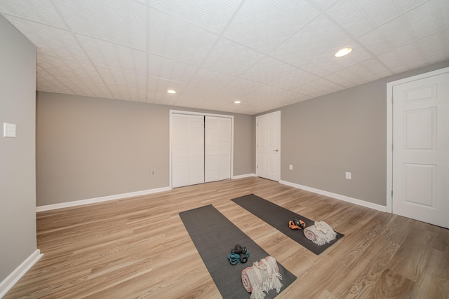 9117 Cambridge Dr, Saline, MI 48176 - interior space featuring light wood-style flooring, baseboards, and recessed lighting