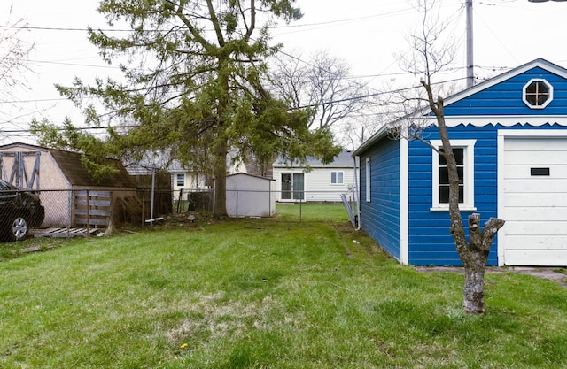23067 Stauber Ave, Hazel Park, MI 48030 - view of yard