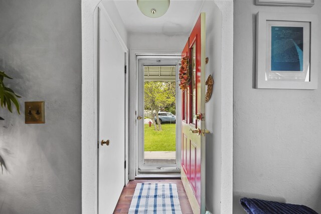 912 Gerald Ave, Jackson, MI 49203 - doorway with wood finished floors