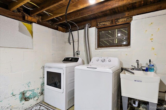 8569 Cooley Beach Dr, White Lake, MI 48386 - washroom with separate washer and dryer