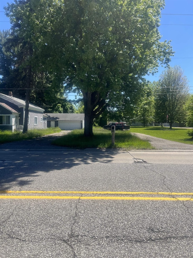 8186 Clio Rd, Mount Morris, MI 48458 - photo 2