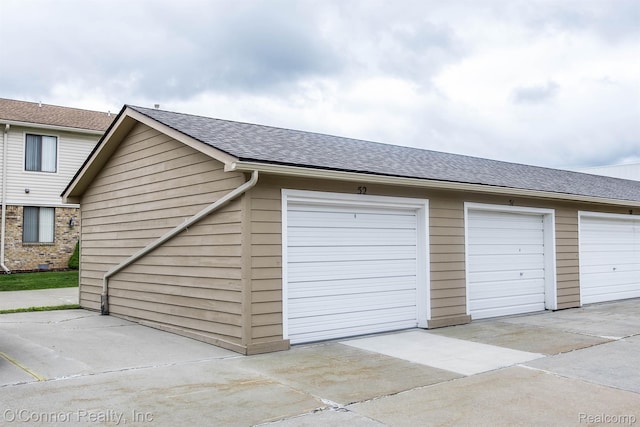 1660 River Rd Unit 52, Marysville, MI 48040 - view of garage