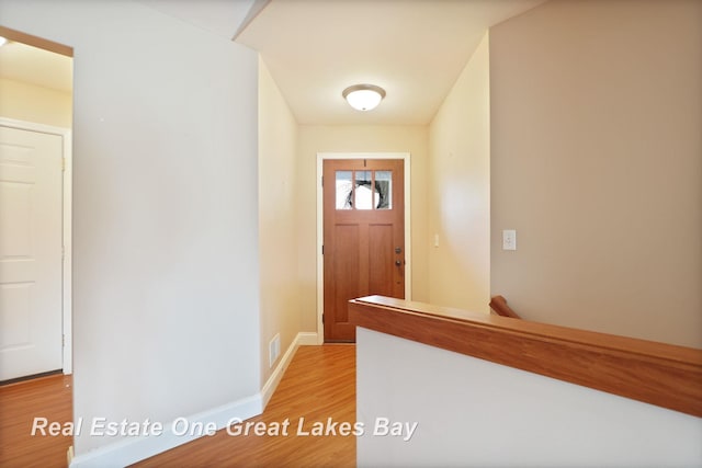 32 Tuscany Cir, Saginaw, MI 48603 - foyer featuring light wood finished floors and baseboards