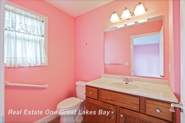 32 Tuscany Cir, Saginaw, MI 48603 - bathroom with vanity and toilet