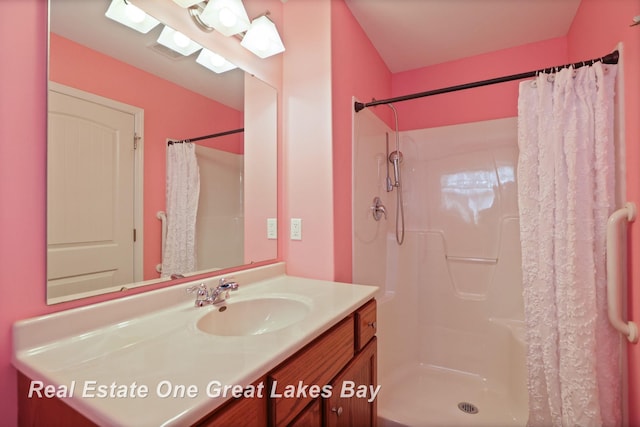 32 Tuscany Cir, Saginaw, MI 48603 - full bathroom with vanity and a shower with curtain