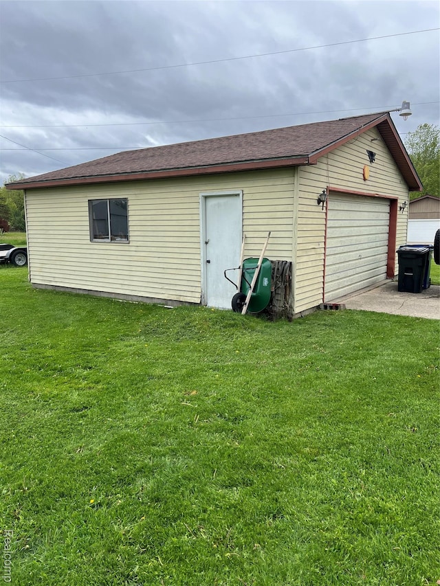 6858 W Emery Rd, Houghton Lake, MI 48629 - view of outbuilding