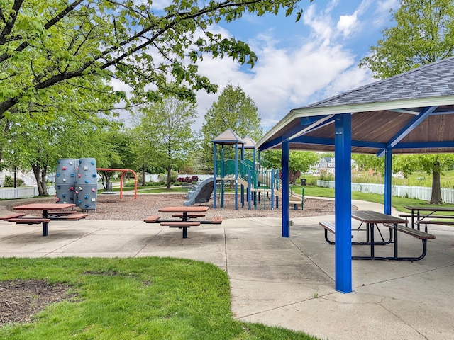 4315 Astoria Ave SE, Grand Rapids, MI 49512 - surrounding community featuring a gazebo