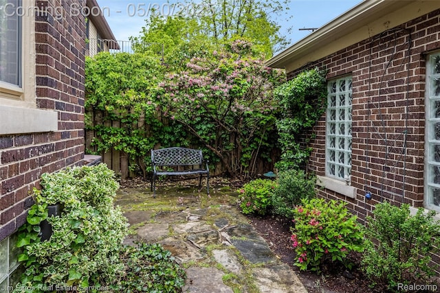1377 Bishop Rd, Grosse Pointe Park, MI 48230 - view of yard with a patio