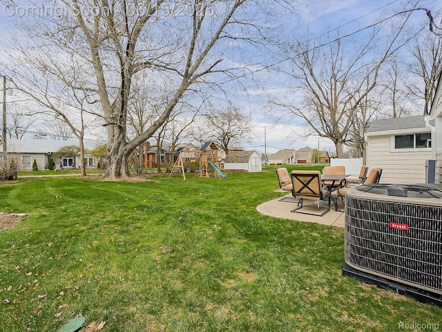 28600 Southpointe Rd, Grosse Ile, MI 48138 - photo 32