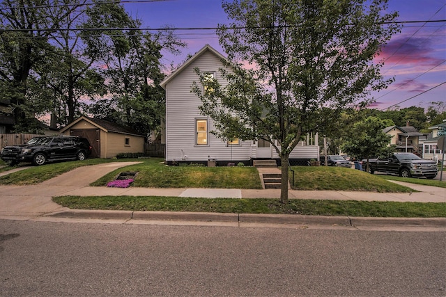 928 Baxter St SE, Grand Rapids, MI 49506 - view of property hidden behind natural elements