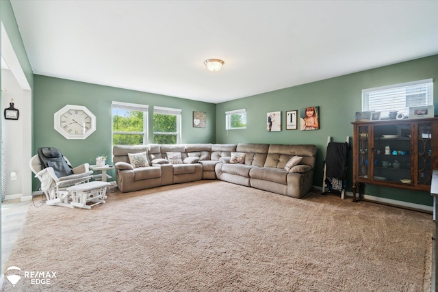 9416 Sunrise Ln, Davison, MI 48423 - living area featuring baseboards and carpet