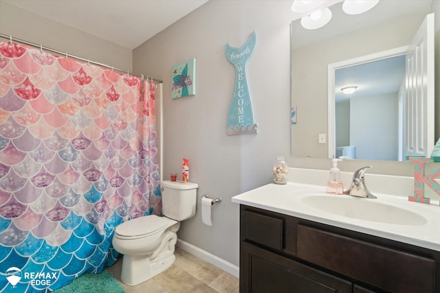 9416 Sunrise Ln, Davison, MI 48423 - full bathroom with vanity, toilet, wood finished floors, a shower with curtain, and baseboards