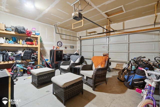 9416 Sunrise Ln, Davison, MI 48423 - garage with a garage door opener
