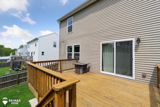 9416 Sunrise Ln, Davison, MI 48423 - view of wooden deck