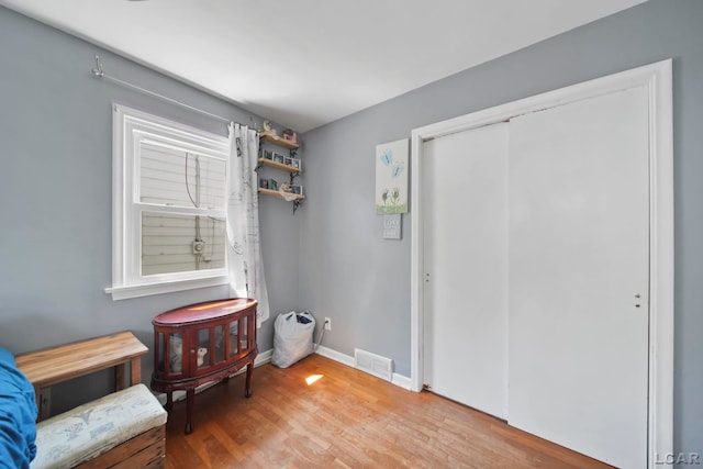 962 Vine St, Adrian, MI 49221 - living area with light wood finished floors and baseboards