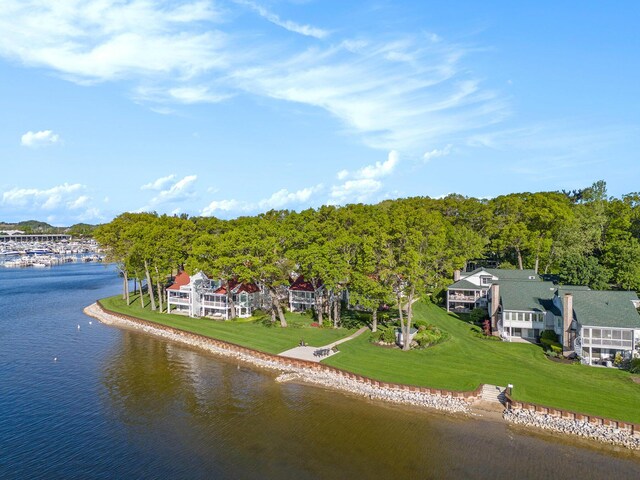 16928 Landing Dr, Spring Lake, MI 49456
