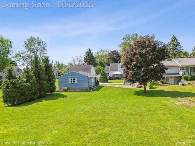 3414 Gregory Rd, Lake Orion, MI 48359 - view of grassy yard