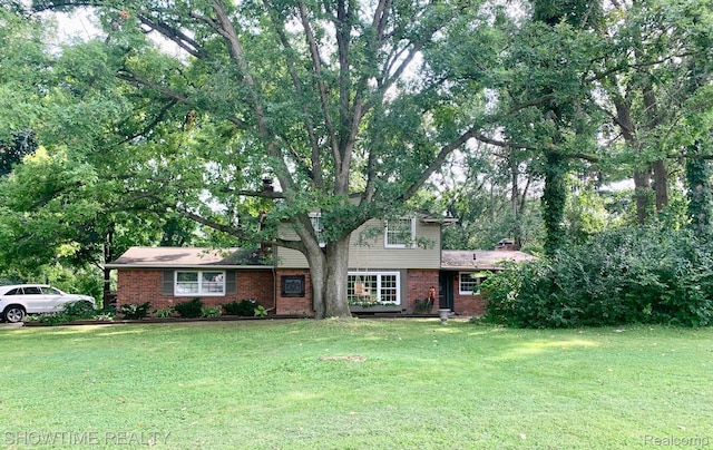 1210 Ashover Dr, Bloomfield Hills, MI 48304