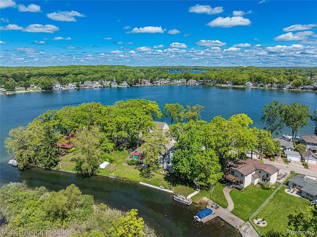 6863 Brightwood Ct, Waterford, MI 48327 - bird's eye view of a large body of water and a heavily wooded area