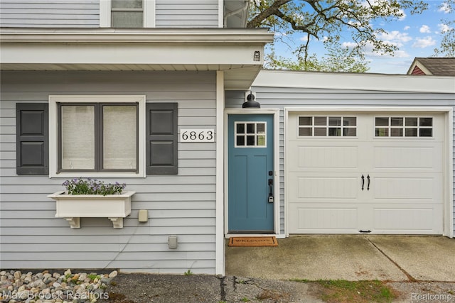 6863 Brightwood Ct, Waterford, MI 48327 - view of doorway to property