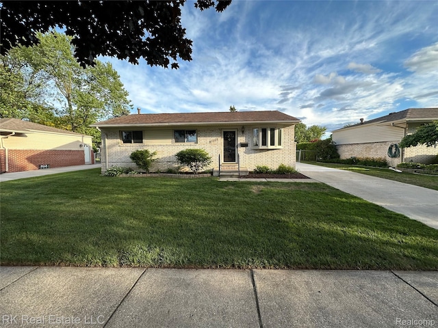 2364 Garry Dr, Troy, MI 48083 - photo 1