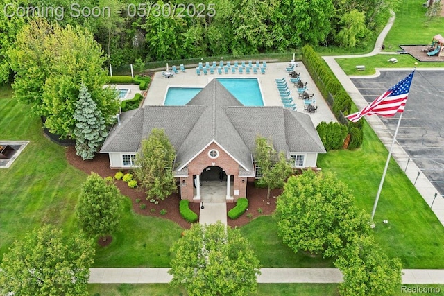 51623 Hale Ln, Chesterfield, MI 48051 - view of subject property featuring a pool