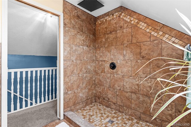 306 Hamilton St, Byron, MI 48418 - full bathroom featuring a tile shower and lofted ceiling