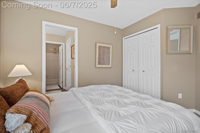 5602 Adderstone Dr, Clarkston, MI 48346 - bedroom featuring a closet, ensuite bathroom, and a ceiling fan