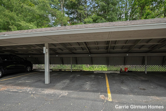 6716 Cascade Rd SE, Grand Rapids, MI 49546 - view of covered parking lot