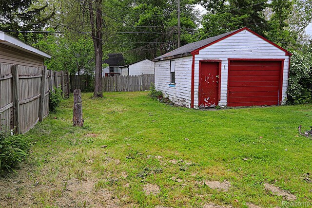 19444 Inkster Rd, Redford, MI 48240 - view of yard with an outdoor structure