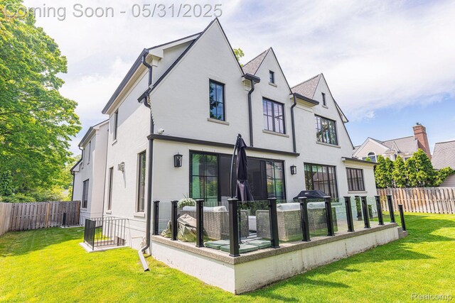 923 S Glenhurst Dr, Birmingham, MI 48009 - view of front facade with stucco siding