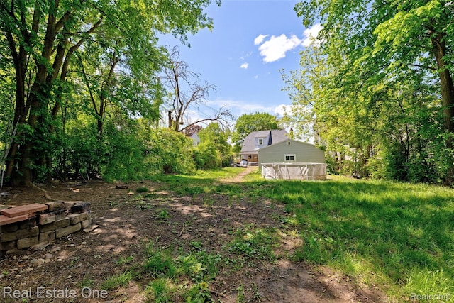 86 Marquette St, Pontiac, MI 48342 - view of yard
