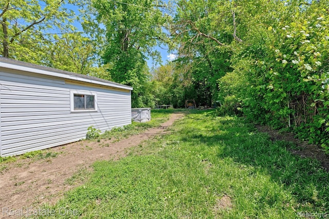 86 Marquette St, Pontiac, MI 48342 - view of yard