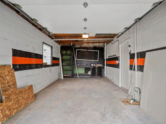 5220 County Line Rd, Lenox, MI 48048 - garage with concrete block wall