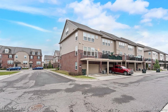 2669 Helmsdale Cir, Rochester, MI 48307 - view of property with a residential view