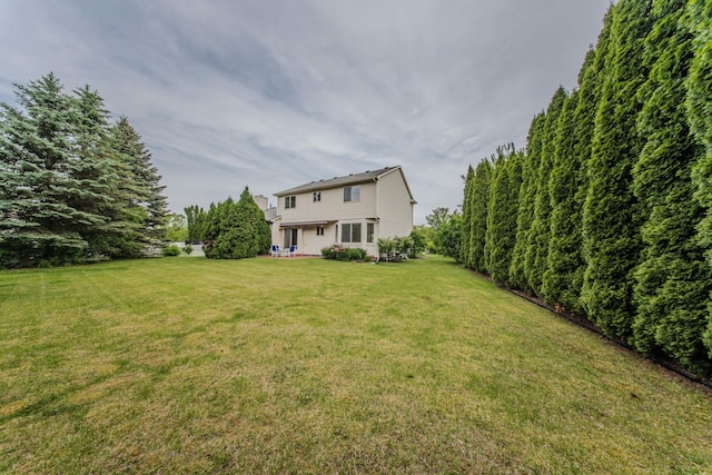 324 Redrock Ct, Ann Arbor, MI 48103 - view of grassy yard