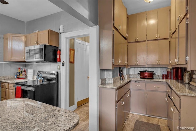 2505 Chicago Blvd, Detroit, MI 48206 - kitchen with electric range