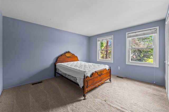 5138 Bayside Dr, Troy, MI 48098 - bedroom with carpet flooring