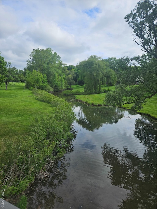 5138 Bayside Dr, Troy, MI 48098 - water view